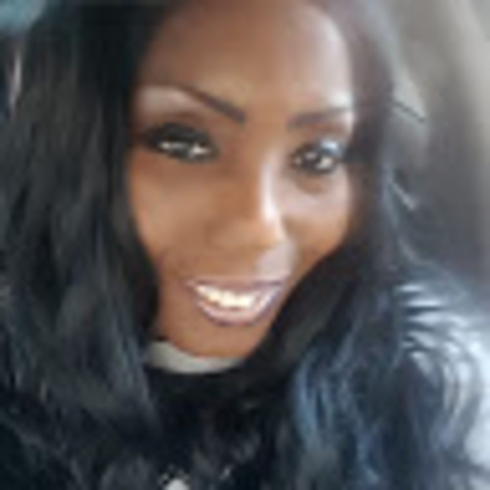 Meet your Posher, Kim aka Mythryftlife